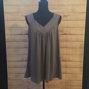 Grey sleeveless top 3x